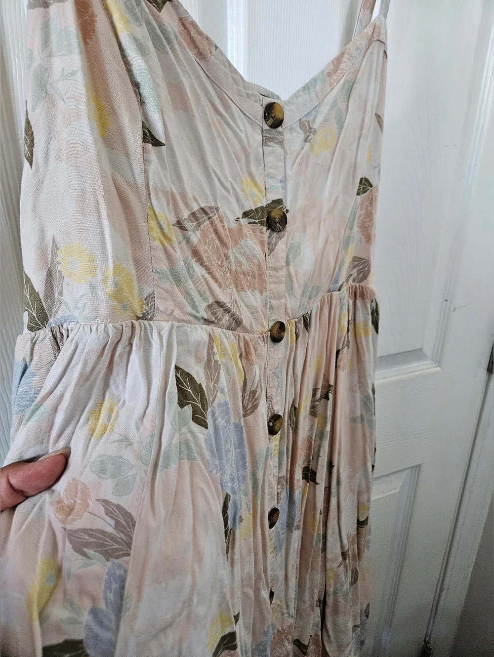 Torrid Sleeveless Floral Button-Front Summer Dress in Light Pink - Picture 3 of 6